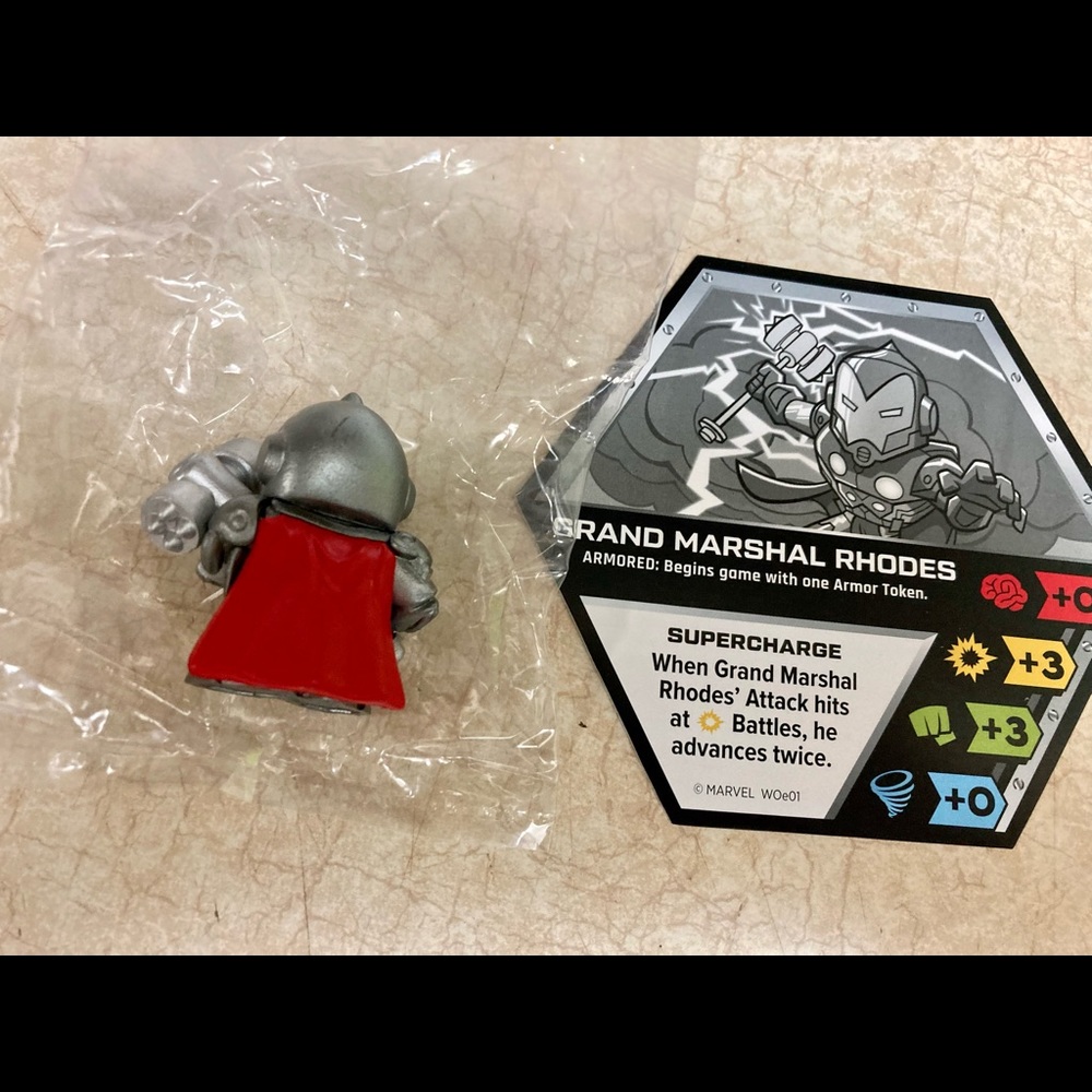 Funko Marvel Battleworld Grand Marsha Rhodes - Picture 2 of 2